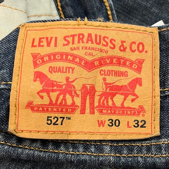 Levi Strauss & Co 527 Slim Bootcut Jeans Mens 30x32 Dark Wash Denim 527-0493 - Picture 2 of 12